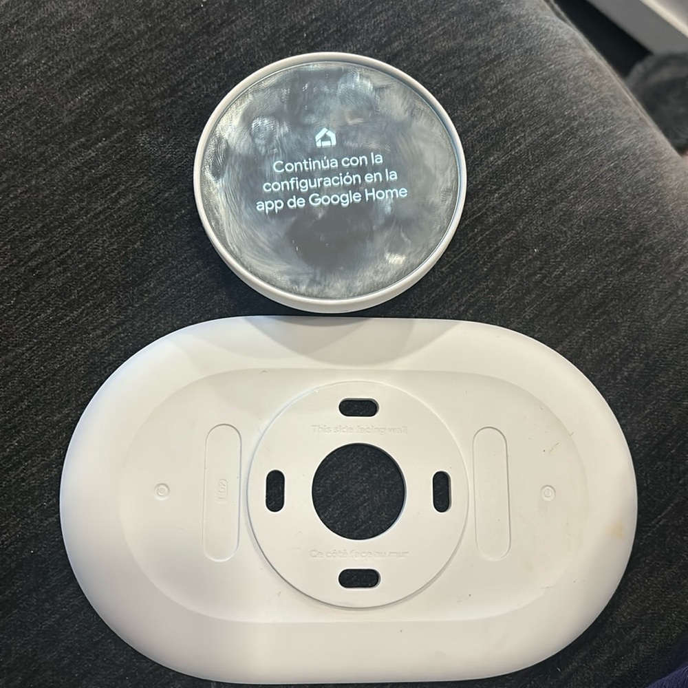 Google Nest Thermostat and mounting plate
